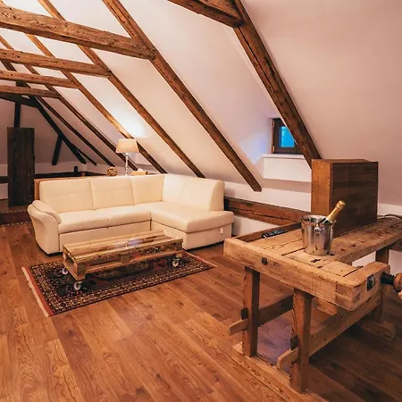 Latron 98 Apartment Cesky Krumlov Exterior photo