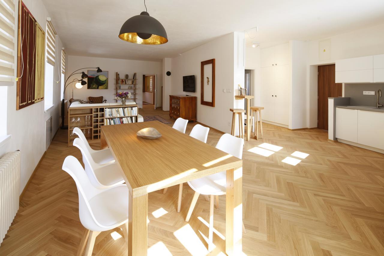 Apartment Latron 98