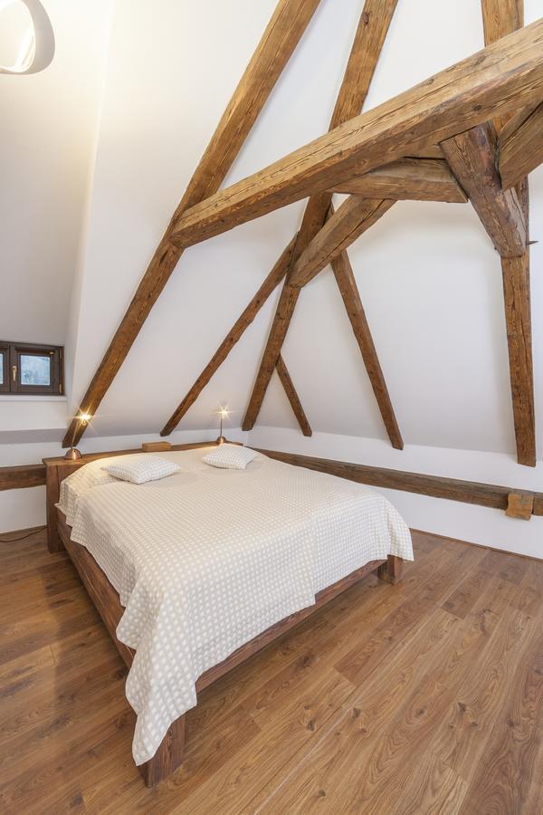 Apartment Latron 98