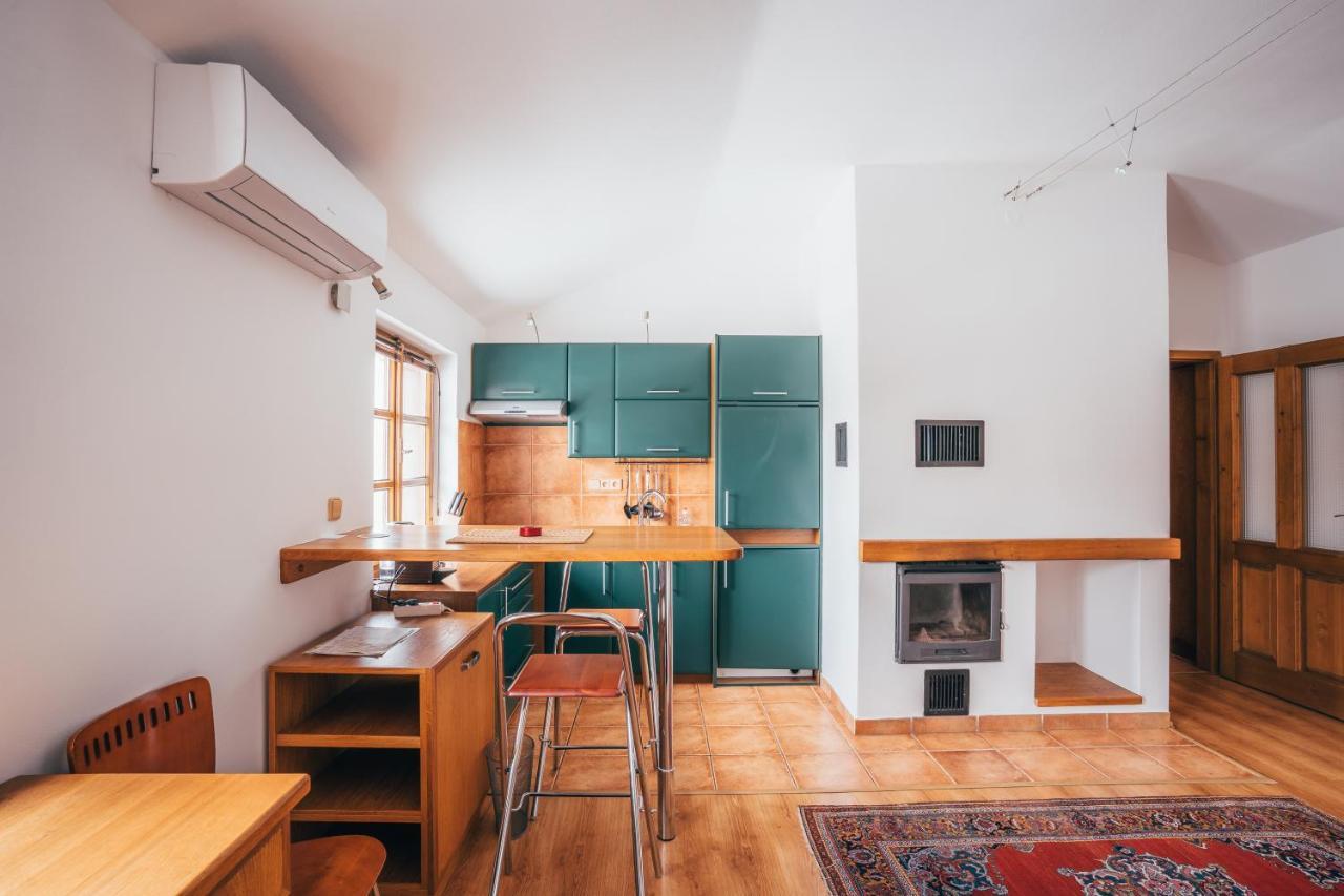 Apartment Latron 98