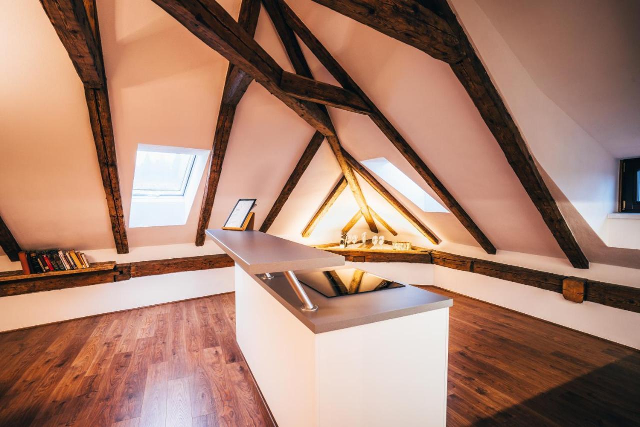 Apartment Latron 98